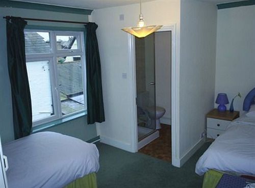 Ely Guest House Exteriör bild